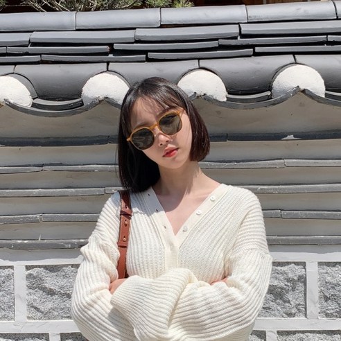 세련과 편안함을 선사하는 뉴트로 오버사이즈 선글라스