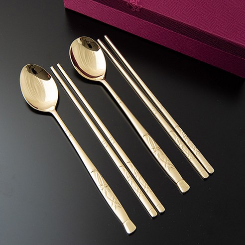 풀잎 티타늄 수저세트: 당신의 식탁에 품격을 더하다