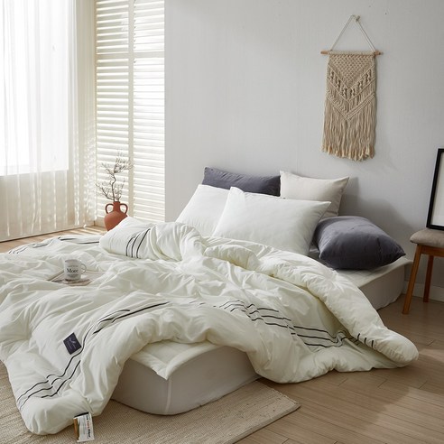 극세사의 부드러움과 폴리에스테르의 따뜻함을 갖춘 다옴룸 호텔감성 극세사 겨울 이불