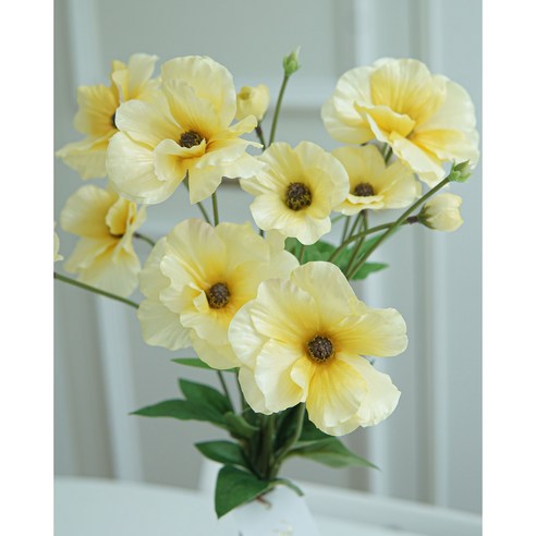 자연의 아름다움을 가정에 더하는 카망 버터플라이 라넌 조화 실크플라워