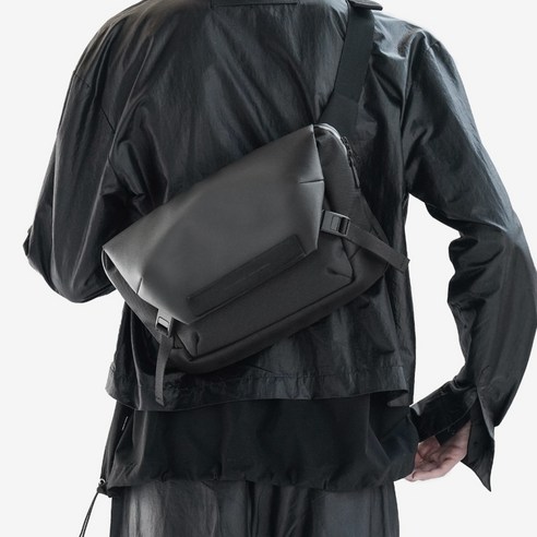 [OKㅣ강추] 마테마틱 호크 C18 슬링백 크로스백 메신저백 가방 [OKNOWㅣ추천상품]