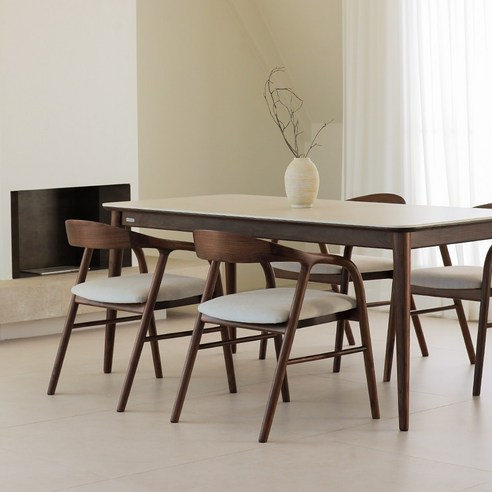 테이블 게임 체인저: 라미에스 베른 월넛 호두나무 포세린 세라믹식탁