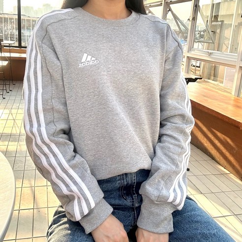 [SaleNOWㅣ인기상품] 스타일리시하고 편안한 아디다스 CR7996 3S 프렌치테리 간절기 스웨트셔츠 [세일나우ㅣ추천상품]