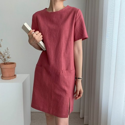편안한 여름 룩을 완성하는 단정한 린넨 100 미니 원피스