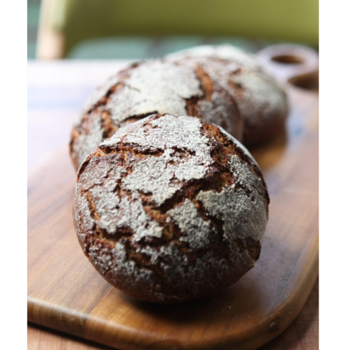 건강과 풍미를 담은 선물, 맘베이커리 100% 호밀 천연발효빵