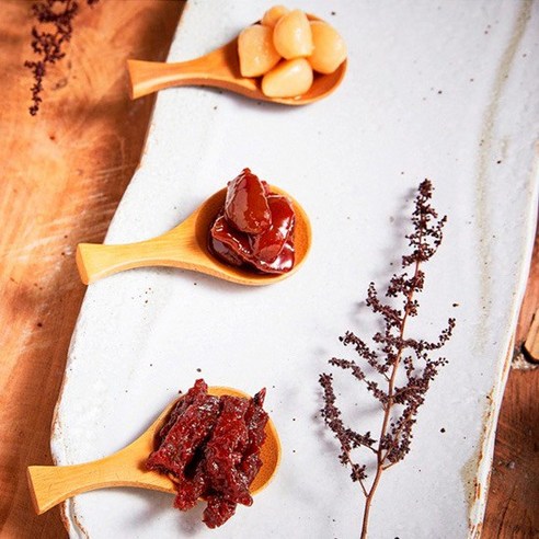 [맛있는 ]기순도 명인의 쌀조청을 사용한 마늘/매실/굴비장아찌, 죽염고추장 굴비장아찌 160g(사각유리병), 상세설명 참조, 160g, 1개