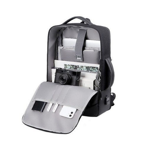 세련되고 기능적인 정싱 노트북 백팩