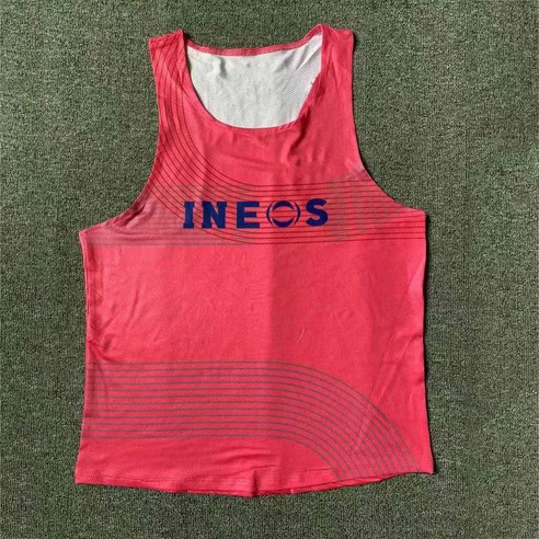 자유로운 움직임과 스타일을 담은 궁극의 러닝 파트너: 싱글렛 런닝 나시티 메타런싱글렛