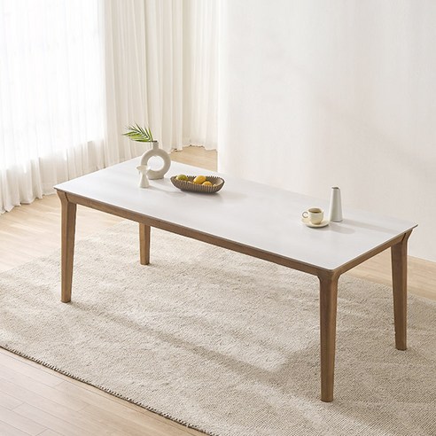 스칸디아 포세린 상판으로 낡은 식탁을 쉽고 빠르게 새롭게!