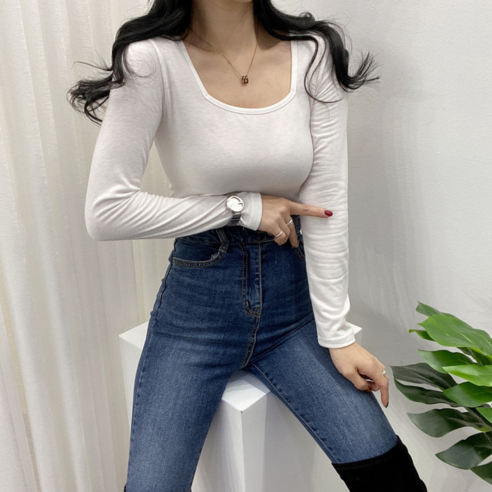 여리여리하고 따뜻한 스퀘어 넥 기모 티셔츠