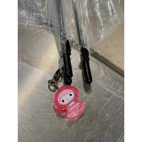 잃어버린 우산, 이제 안녕! 키링 우산으로 빗속에서도 웃어보세요.