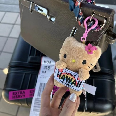 귀여움이 가득한 산리오 태닝키티 키링 소개