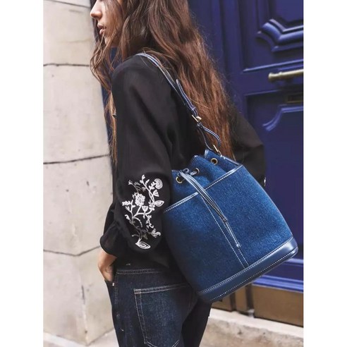 세련되고 편리한 데님 버킷백