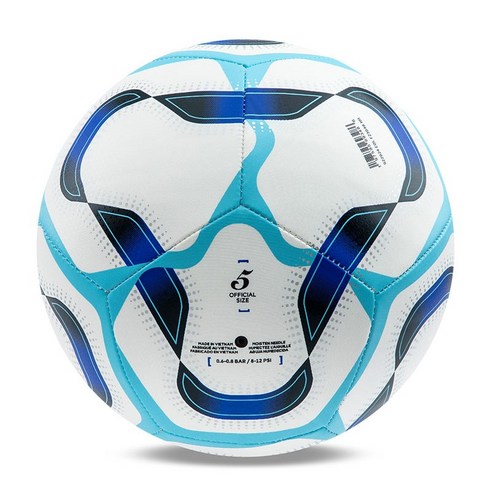 EPL의 열정을 담아, 나이키 피치 FA24 축구공과 함께 그라운드를 누비다