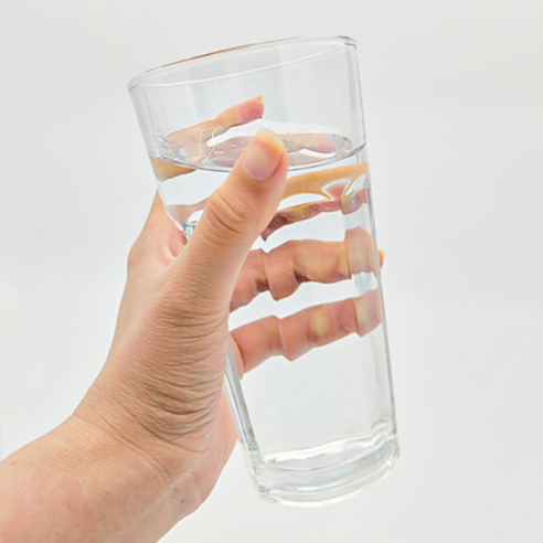 세련된 디자인과 내구성을 갖춘 퓨어 주스컵으로 주스를 더욱 깔끔하고 건강하게 즐기세요.