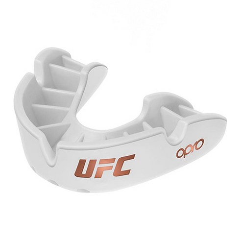 UFC 브론즈 마우스피스 마우스가드 화이트 - 탁월한 보호성과 편안한 착용감