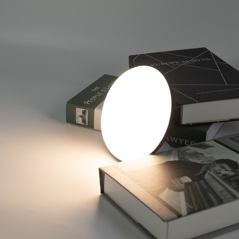 애드망 충전식 LED 캠핑랜턴 번쩍랜턴: 밝은 야외 모험을 위한 필수품