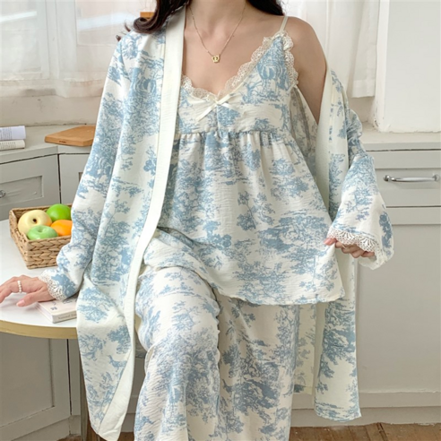 밤에도 꽃처럼 피어나는 편안함, 봄날의꽃 루즈 로브 세트