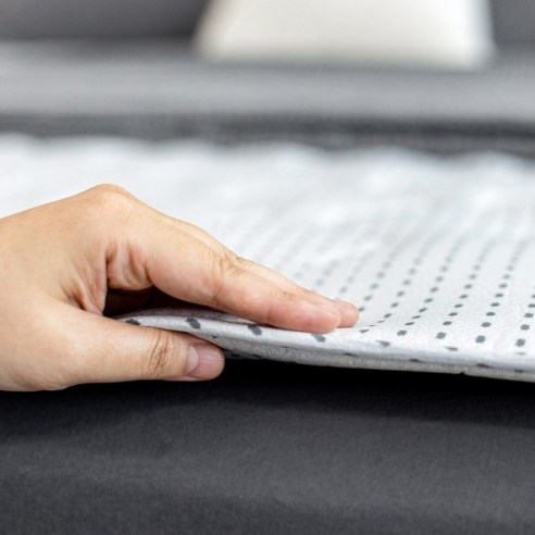 세탁 가능한 편리함과 뛰어난 온열 성능으로 겨울철 숙면을 책임지는 파크론 싱글 릴렉스라인 워셔블 온수매트