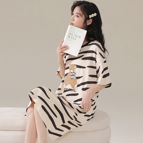 큰귀멍멍의 편안한 여름 홈웨어: 귀여운 멍멍 원피스 잠옷