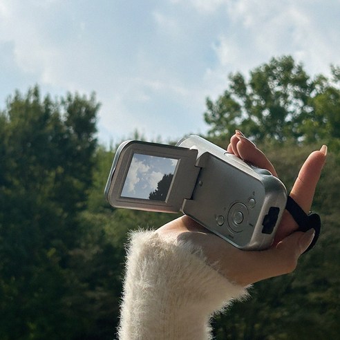 아날로그 감성을 담은 부이 빈티지 캠코더로 특별한 순간을 기록하세요.