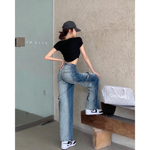 빈티지 감성과 현대적 스타일이 만나는 dulandQ의 그라데이션 찢어진 데님 팬츠