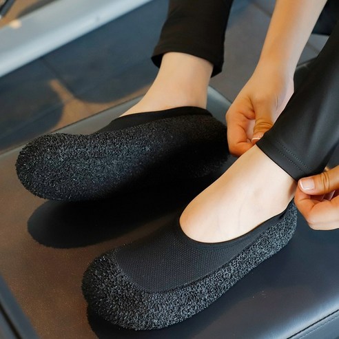 가볍고 편안한 고렌샤크 실내화, 발 건강 지킴이 될까?