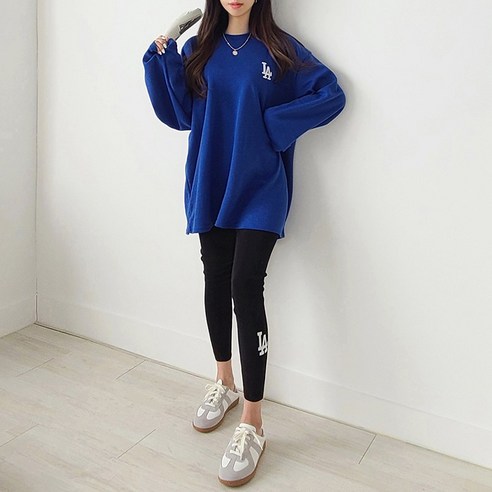 슈가언니 LA오버싸이즈 SET 맨투맨 레깅스 여자박스티 여자트레이닝 여성트레이닝 홈웨어 여성트레이닝세트 긴팔트레이닝세트 여자긴팔 여성긴팔 여자운동복 여성운동복 여자 트레이닝복 세트