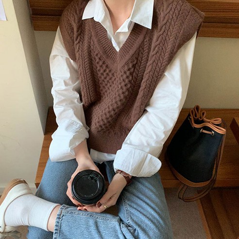 리카 브이넥 루즈핏 조끼