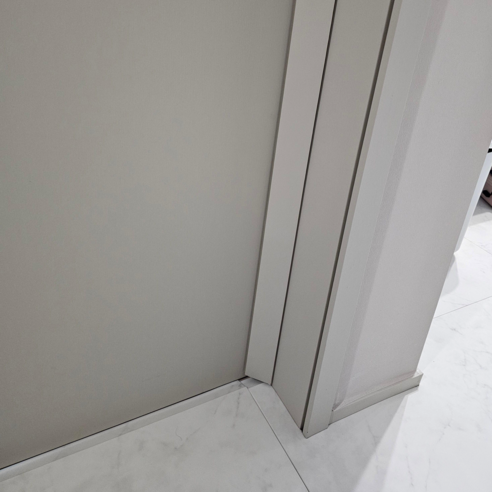 소중한 우리 아이를 문틈 사고로부터 안전하게 지켜주세요.