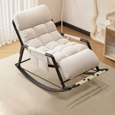 내 방 안의 작은 쉼표, 흔들의자 리클라이너