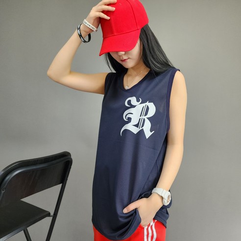 시원함과 스타일을 동시에! 민소매 메쉬 나시로 쾌적한 여름을 완성하세요.