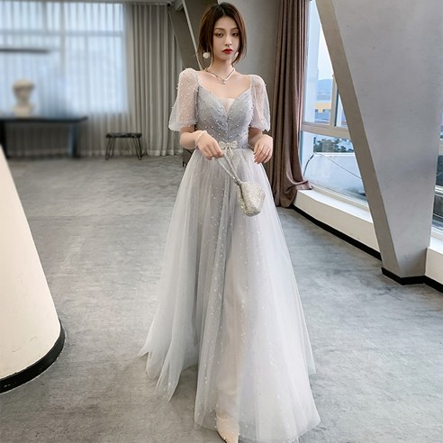 라이톰 뤼미에르 들러리 이브닝 드레스: 클래식한 우아함과 현대적인 실용성의 완벽한 조화