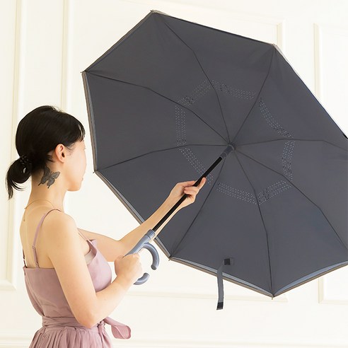 파스텔톤의 다양한 색상과 거꾸로 펼침 기능으로 튼튼한 차량용 우산