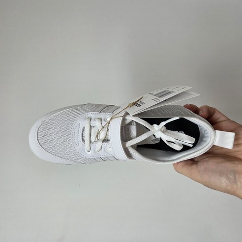 발 편한 귀여움, 아디다스 디오나 2.0 메리제인