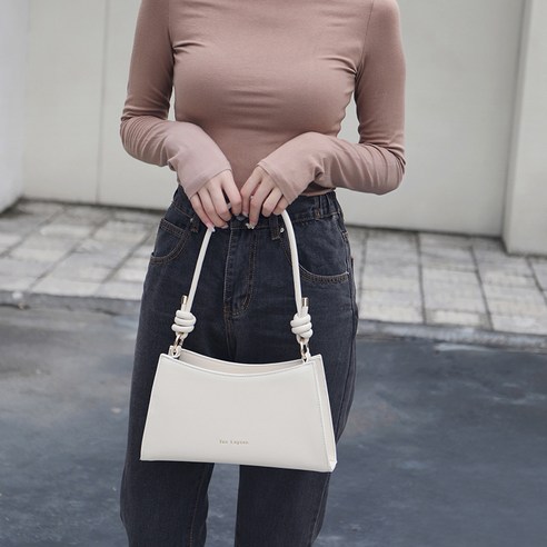 여성 가방 Crossbody 가방 새로운 유행 여름 패션 모든 경기 Ins 틈새 어깨 작은 가방 휴대용 겨드랑이 가방