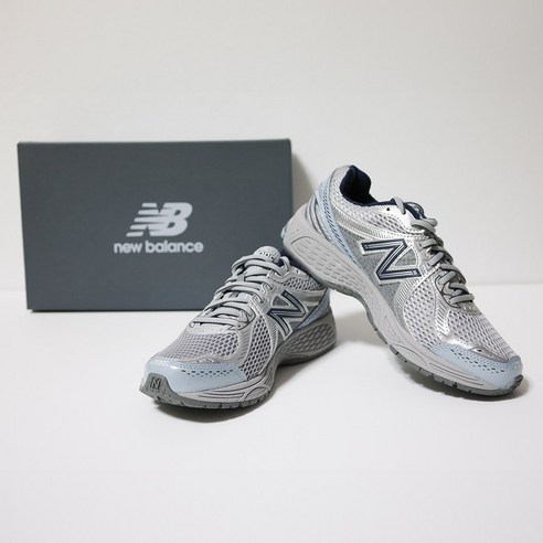 뉴발란스 860 V2: 뛰어난 런닝과 캐주얼 경험을 위한 혁신