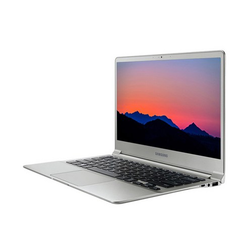 섬세한 은빛 유영, 삼성 NT901X3L로 일상을 가볍게 물들이다