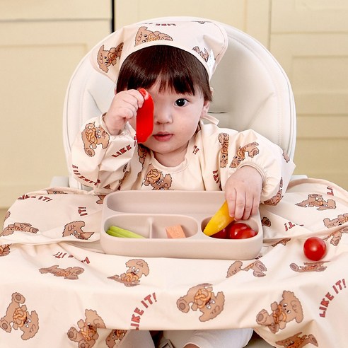 소중한 이유식 시간을 완벽하게 보호하는 턱받이