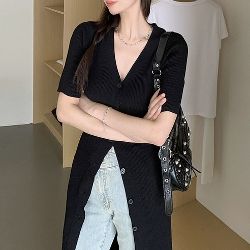 여름 스타일을 완성하는 반드시 필요한 세련된 가디건