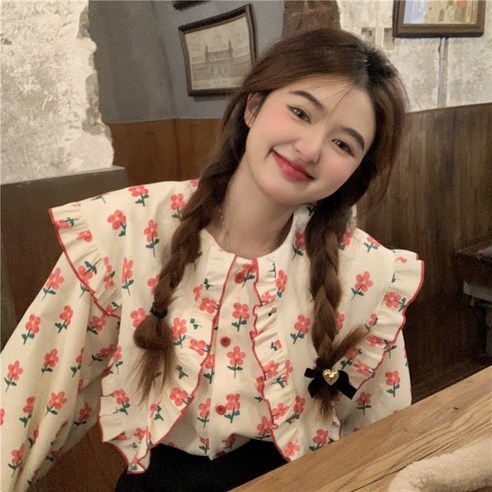 DFMEI 플라워 셔츠 여자 디자인 센스 작고 부드러운 인형 넥탑 봄 시즌 시크 긴팔 셔츠입니다.