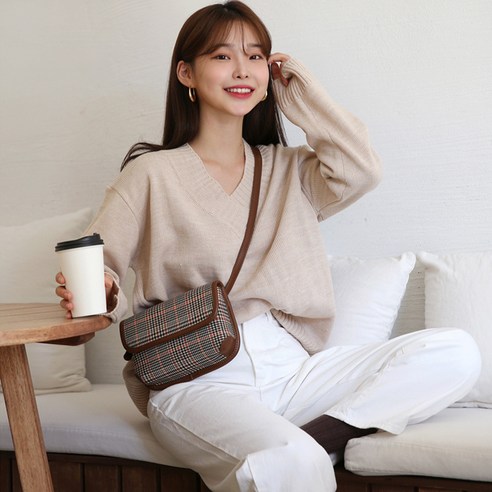 가방 새로운 유행 한국어 스타일 레트로 인터넷 연예인 어깨 메신저 가방 여성의 모든 경기 Ins 학생 허리 가방 작은 정사각형 가방