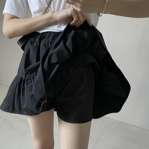 女  時尚  服裝  下裝  裙褲  成年女性  成年女性  婦女  女人  女士