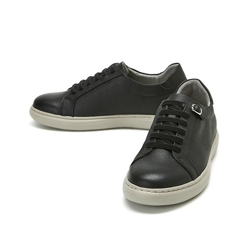 어떤 옷에도 찰떡! 데일리룩 완성하는 마법, 탠디 소가죽 스니커즈