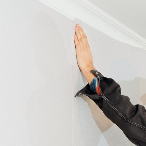 손쉬운 셀프 도배의 새로운 기준