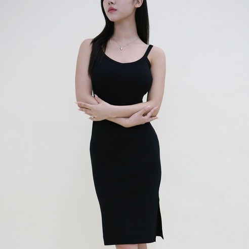 여름을 즐기는 여성을 위한 앤시오 슬림핏 나시 원피스