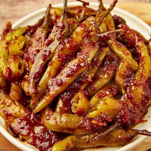 잃어버린 입맛을 되찾아 줄, 돌쇠네 삭힌 고추무침의 매혹적인 맛 삭힌고추무침