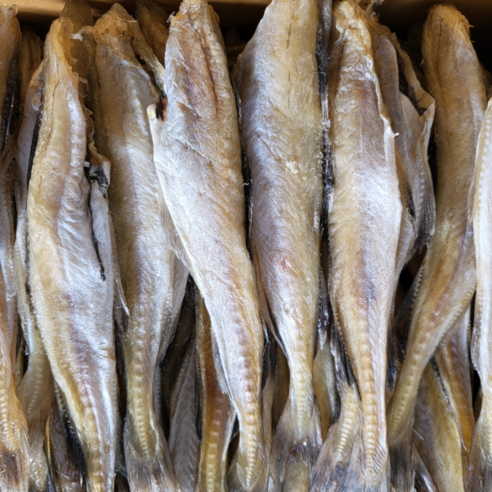 바로구워서 술안주 간식 밑반찬으로 최고!!! 반건조 노가리(15~22마리) 1kg(수령시 녹아서 물이 생길수 있어요.냉동보관), 1개