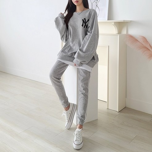 르엠마 뉴욕레이어드 SET 맨투맨 여자박스티 여성박스티 여자트레이닝 여성트레이닝 홈웨어 여성트레이닝세트 긴팔트레이닝세트 여자긴팔 여성긴팔 여자운동복 여자 트레이닝복 세트