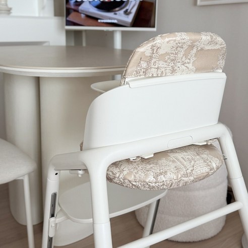 위생, 편안함, 디자인을 모두 갖춘 사가 엔젤릭 방수 쿠션 베이비세트로 이유식 전쟁을 끝내세요!